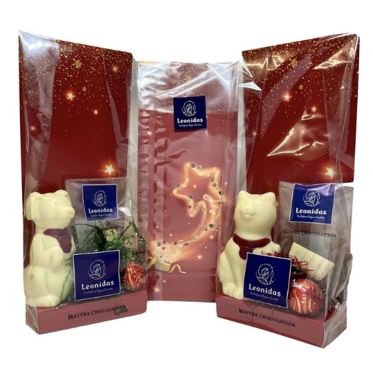 Leonidas White Chocolate Christmas Cat or Dog – Festive Hollow Figure with Novelty (Approx. 100g) Leonidas Kensington