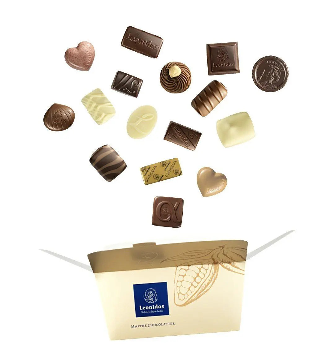 Leonidas Christmas Mug With Assorted Chocolate Ballotin, 250g Ballotin Leonidas Kensington