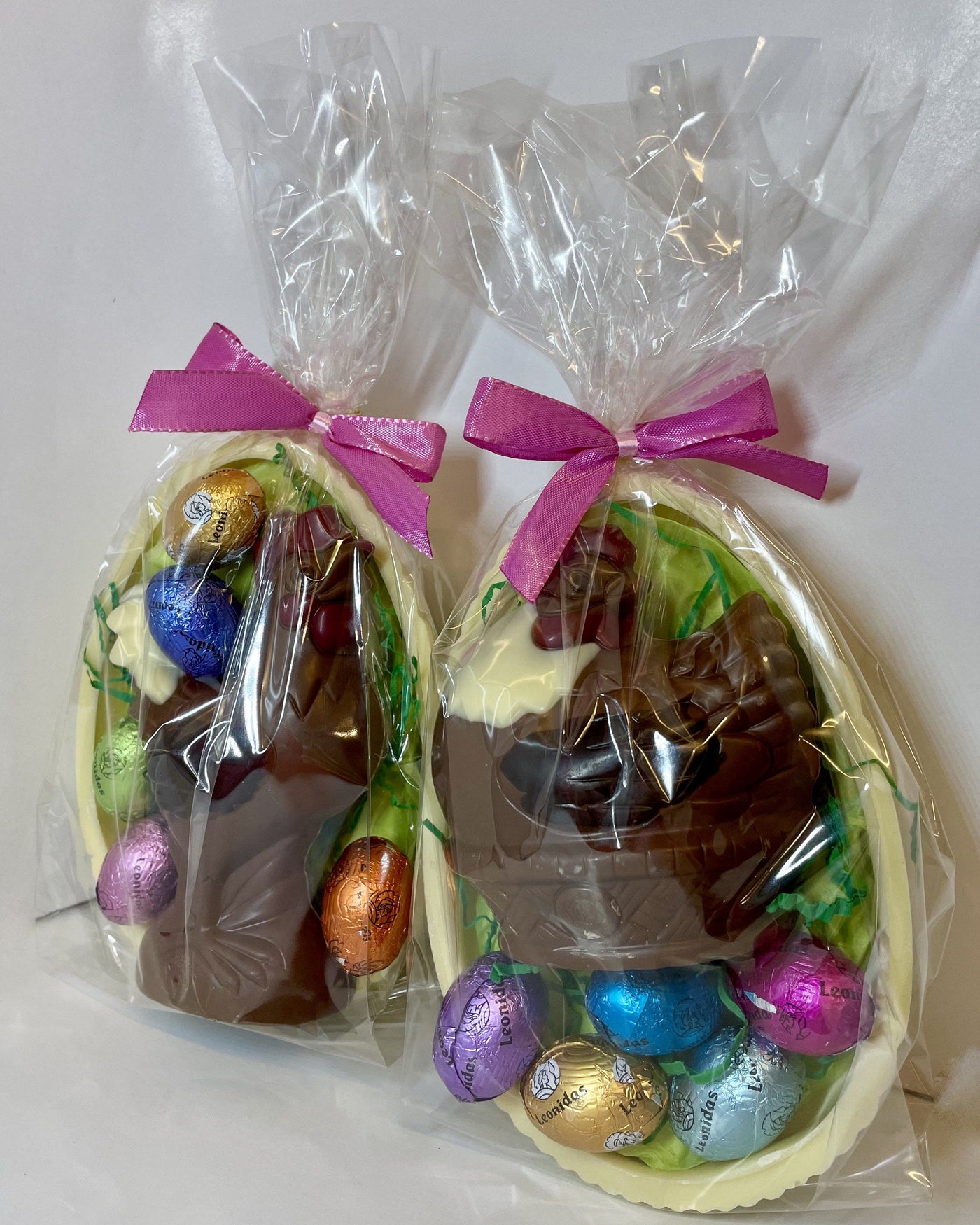 Leonidas Easter Set Of 2 Half White Chocolate Eggs With Novelty & Mini Eggs, 520g freeshipping - Leonidas Kensington