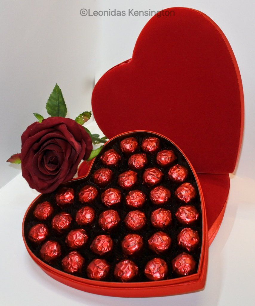 Leonidas Luxury Red Velvet Heart Cherry Liquor Cream Gift Box freeshipping - Leonidas Kensington
